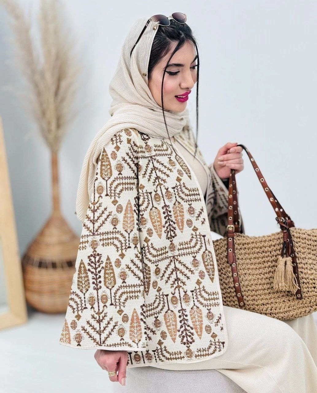 مانتو کتی زنانه ترند وپرطرفدارباقیمت استثنایی مدل پاییزه مبینا جنس تافته سایزبندی 38تا44