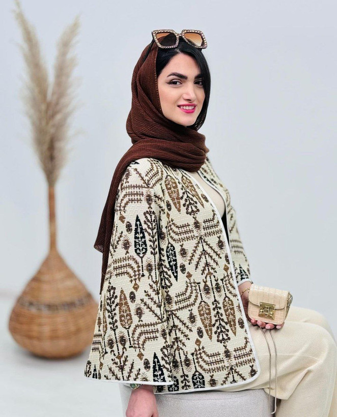 مانتو کتی زنانه ترند وپرطرفدارباقیمت استثنایی مدل پاییزه مبینا جنس تافته سایزبندی 38تا44