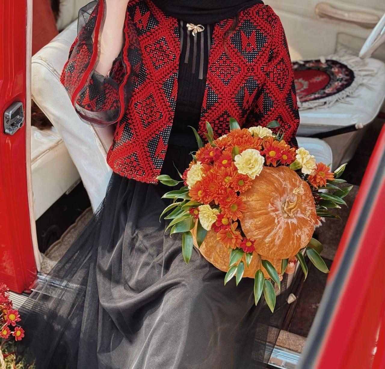 ست یلدایی کت دامن زنانه جنس تافته و دامن استردار مناسب شب یلدا ارسال رایگان