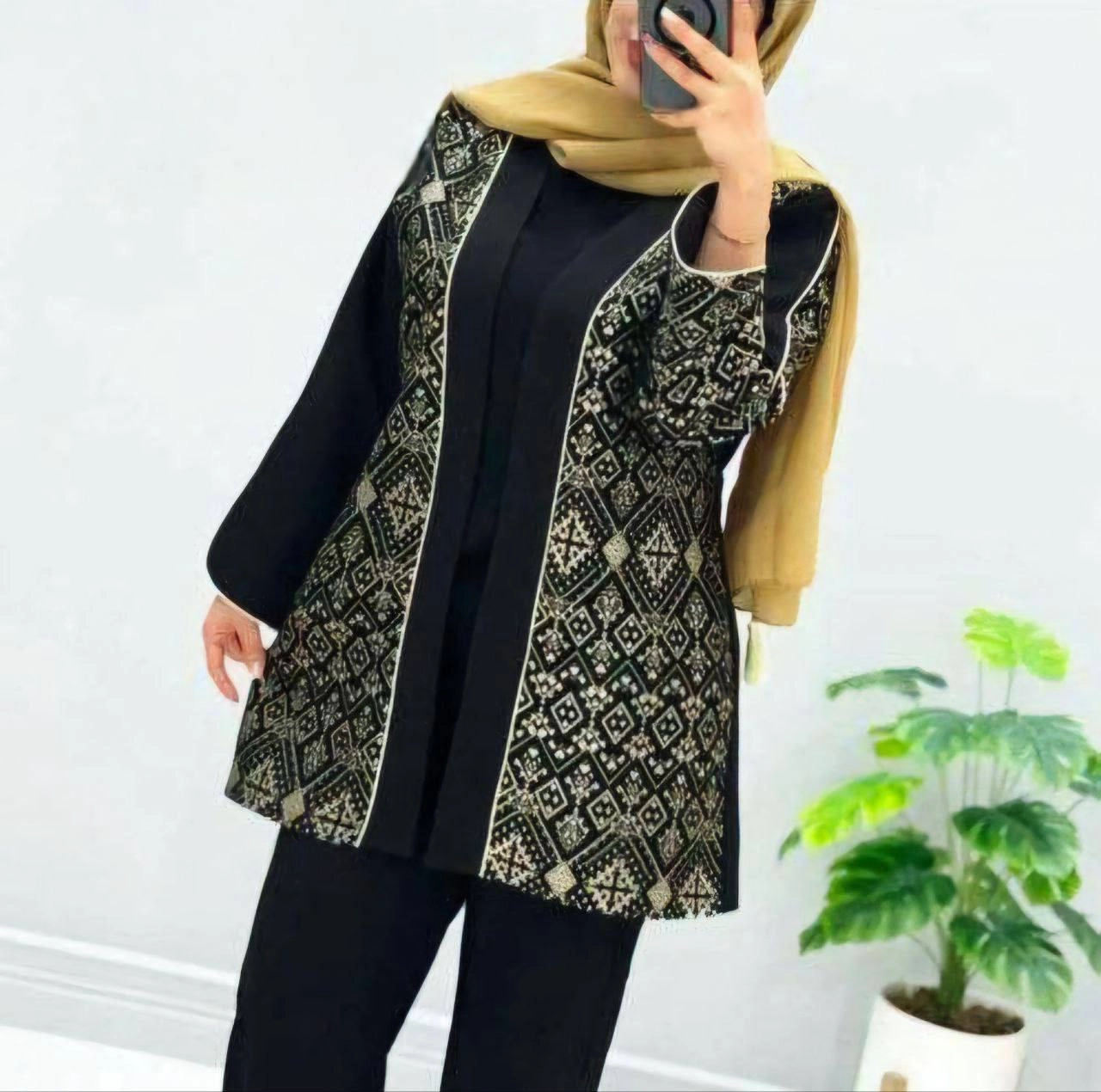 مانتو کتی زنانه ویژه عید مدل لانیا جنس کرپ باخرج کار سوزن دوزی