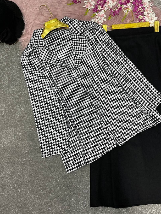 خرید کت دامن پشمی زنانه