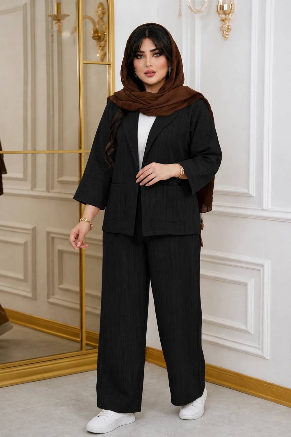 مانتو شلوار ماریا زنانه با پارچه شانتون زیپی، جیب‌دار، جلوی لایه‌کوبی شده، فری سایز تا ۴۶ در رنگ‌های مشکی، شکلاتی، نسکافه‌ای، سبز، بنتون و شتری.